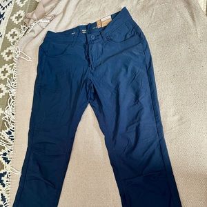 Prana Halle II pants Size 4, 28” inseam Navy Blue